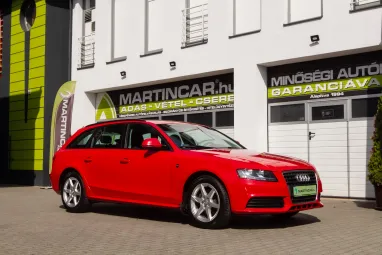 AUDI A4 Avant 2.0 PD TDI Reflexív MISANO RED Edition +Igényesen szervizelt +2X-s GARANCIA !!