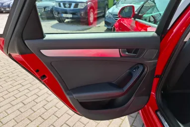 AUDI A4 Avant 2.0 PD TDI Reflexív MISANO RED Edition +Igényesen szervizelt +2X-s GARANCIA !!