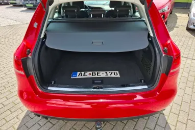 AUDI A4 Avant 2.0 PD TDI Reflexív MISANO RED Edition +Igényesen szervizelt +2X-s GARANCIA !!