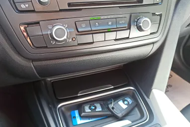BMW 316d Mineral Grey Metallic +Első Tulajdonostól +Vezetett Szervizkönyv +2X-s GARANCIA !!