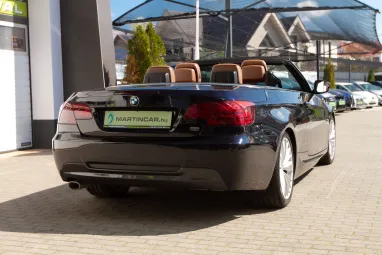 BMW 320d (Automata) Full Extra + Gyári Fényezés + Végig Vezetett Szervízkönyv + 2X-s GARANCIA !!