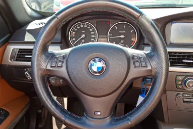 BMW 320d (Automata) Full Extra + Gyári Fényezés + Végig Vezetett Szervízkönyv + 2X-s GARANCIA !!