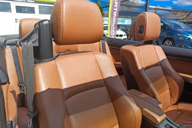 BMW 320d (Automata) Full Extra + Gyári Fényezés + Végig Vezetett Szervízkönyv + 2X-s GARANCIA !!