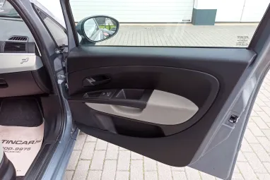 FIAT GRANDE PUNTO 1.4 8V Dynamic Grey Metallic +Első Tulajdonostól +Keveset futott +2X-s GARANCIA !!