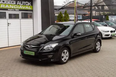 HYUNDAI I30 i30u 1.4 DOHC Life Phantom Black Pearl +Keveset futott +Igényes állapot 2X-s GARANCIA !!
