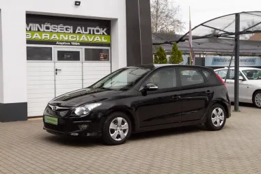 HYUNDAI I30 i30u 1.4 DOHC Life Phantom Black Pearl +Keveset futott +Igényes állapot 2X-s GARANCIA !!