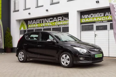 HYUNDAI I30 i30u 1.4 DOHC Life Phantom Black Pearl +Keveset futott +Igényes állapot 2X-s GARANCIA !!