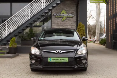 HYUNDAI I30 i30u 1.4 DOHC Life Phantom Black Pearl +Keveset futott +Igényes állapot 2X-s GARANCIA !!