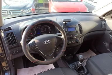HYUNDAI I30 i30u 1.4 DOHC Life Phantom Black Pearl +Keveset futott +Igényes állapot 2X-s GARANCIA !!