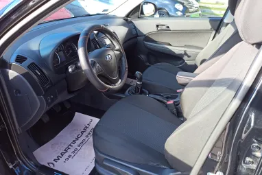 HYUNDAI I30 i30u 1.4 DOHC Life Phantom Black Pearl +Keveset futott +Igényes állapot 2X-s GARANCIA !!