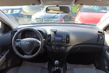 HYUNDAI I30 i30u 1.4 DOHC Life Phantom Black Pearl +Keveset futott +Igényes állapot 2X-s GARANCIA !!