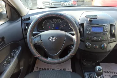 HYUNDAI I30 i30u 1.4 DOHC Life Phantom Black Pearl +Keveset futott +Igényes állapot 2X-s GARANCIA !!