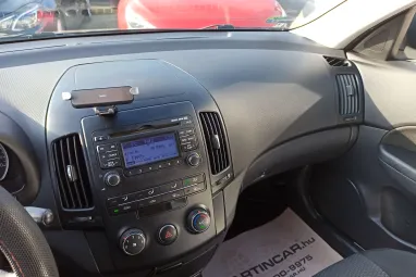 HYUNDAI I30 i30u 1.4 DOHC Life Phantom Black Pearl +Keveset futott +Igényes állapot 2X-s GARANCIA !!