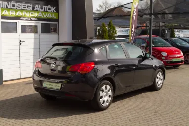 OPEL ASTRA J 1.7 CDTI Enjoy Saphireschwarz +Magyar Autó +Friss Műszaki +Keveset futott +2X-s GARANCIA !!