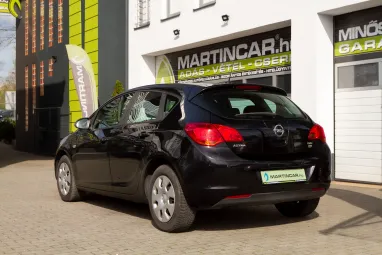 OPEL ASTRA J 1.7 CDTI Enjoy Saphireschwarz +Magyar Autó +Friss Műszaki +Keveset futott +2X-s GARANCIA !!