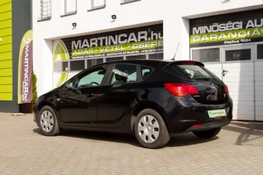 OPEL ASTRA J 1.7 CDTI Enjoy Saphireschwarz +Magyar Autó +Friss Műszaki +Keveset futott +2X-s GARANCIA !!