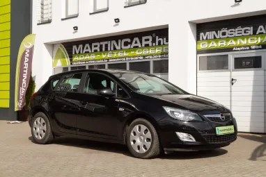 OPEL ASTRA J 1.7 CDTI Enjoy Saphireschwarz +Magyar Autó +Friss Műszaki +Keveset futott +2X-s GARANCIA !!