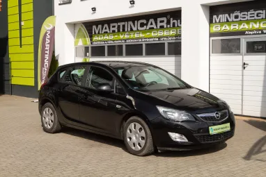 OPEL ASTRA J 1.7 CDTI Enjoy Saphireschwarz +Magyar Autó +Friss Műszaki +Keveset futott +2X-s GARANCIA !!