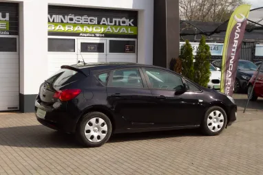 OPEL ASTRA J 1.7 CDTI Enjoy Saphireschwarz +Magyar Autó +Friss Műszaki +Keveset futott +2X-s GARANCIA !!