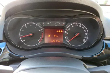 OPEL CORSA E 1.4 Selection Black Sapphire +Magasan felszerelt + Végig Vez.Szervizkönyv +2X-s GARANCIA !!
