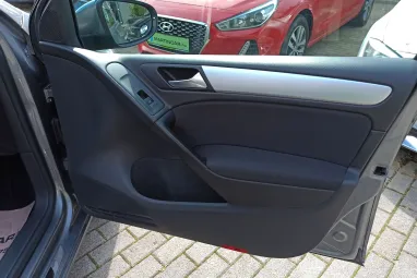 VOLKSWAGEN GOLF VI 1.6 TDi Trendline United Gray Metallic +Első Tulajdonostól +Végig Vez.Szervizkönyv +2X-s GARANCIA !!
