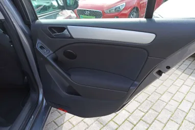 VOLKSWAGEN GOLF VI 1.6 TDi Trendline United Gray Metallic +Első Tulajdonostól +Végig Vez.Szervizkönyv +2X-s GARANCIA !!