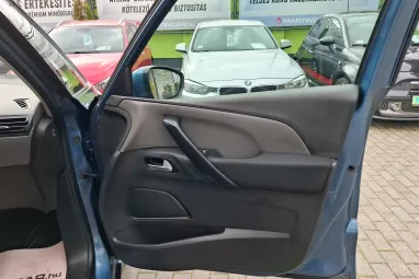 CITROEN C4 PICASSO 1.6 e-HDi Sélection Shark Blue +Eredeti Magyar Auto +Igényesen szervizlet +2X-s GARANCIA !!