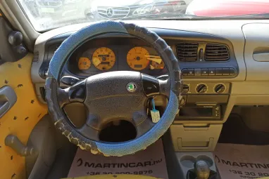 SKODA FELICIA 1.3 LX Color Pastellgelb Darázs Varázs +Eredeti Magyar Auto + Sok műszaki !!