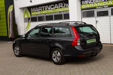 VOLVO V50 1.6 D DRIVe Momentum Titánium GRAY +Első Tulajdonos +Kiemelkedő állapot +2X-s GARANCIA !!