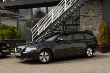 VOLVO V50 1.6 D DRIVe Momentum Titánium GRAY +Első Tulajdonos +Kiemelkedő állapot +2X-s GARANCIA !!