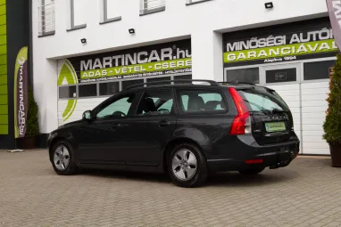 VOLVO V50 1.6 D DRIVe Momentum Titánium GRAY +Első Tulajdonos +Kiemelkedő állapot +2X-s GARANCIA !!