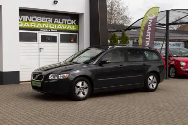 VOLVO V50 1.6 D DRIVe Momentum Titánium GRAY +Első Tulajdonos +Kiemelkedő állapot +2X-s GARANCIA !!