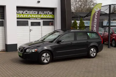 VOLVO V50 1.6 D DRIVe Momentum Titánium GRAY +Első Tulajdonos +Kiemelkedő állapot +2X-s GARANCIA !!