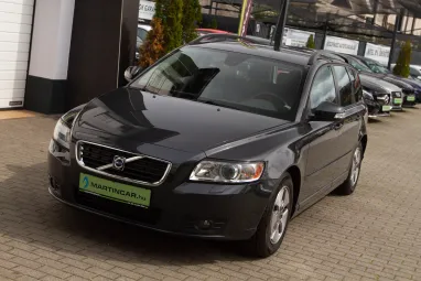 VOLVO V50 1.6 D DRIVe Momentum Titánium GRAY +Első Tulajdonos +Kiemelkedő állapot +2X-s GARANCIA !!