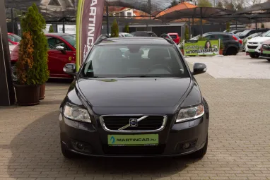 VOLVO V50 1.6 D DRIVe Momentum Titánium GRAY +Első Tulajdonos +Kiemelkedő állapot +2X-s GARANCIA !!