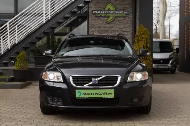 VOLVO V50 1.6 D DRIVe Momentum Titánium GRAY +Első Tulajdonos +Kiemelkedő állapot +2X-s GARANCIA !!