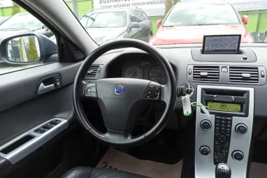 VOLVO V50 1.6 D DRIVe Momentum Titánium GRAY +Első Tulajdonos +Kiemelkedő állapot +2X-s GARANCIA !!