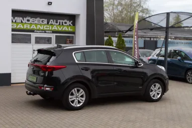 KIA SPORTAGE 2.0 CRDI Silver 4WD Black Pearl +Végig Vez. Szervizkönyv +Mint az ÚJ +Friss Műszaki +2X-s GARANCIA !