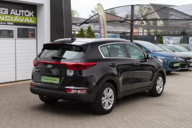 KIA SPORTAGE 2.0 CRDI Silver 4WD Black Pearl +Végig Vez. Szervizkönyv +Mint az ÚJ +Friss Műszaki +2X-s GARANCIA !