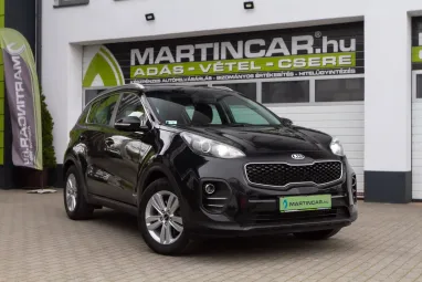 KIA SPORTAGE 2.0 CRDI Silver 4WD Black Pearl +Végig Vez. Szervizkönyv +Mint az ÚJ +Friss Műszaki +2X-s GARANCIA !