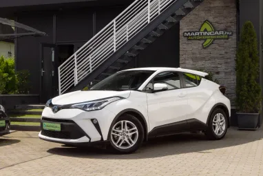 TOYOTA C-HR 1.8 Hybrid Comfort e-CVT Eredeti Magyar Autó +Mint az ÚJ +5300 km !!! +2X-s GARANCIA !!