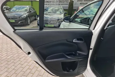 FIAT TIPO 1.4 16V Mirror Eredeti Magyar Autó +1. Tulajdonos + Full Vez. Szervízkönyv +2X-s GARANCIA !!