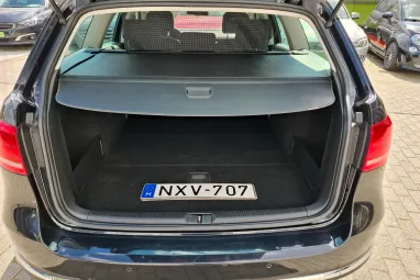 VOLKSWAGEN PASSAT VII Variant 2.0 CR TDI Comfortline BMT DSG SPORT +Deep Black +Igényes állapot +Vezérlés csere +2X-s GARANCIA !!