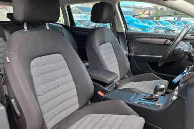 VOLKSWAGEN PASSAT VII Variant 2.0 CR TDI Comfortline BMT DSG SPORT +Deep Black +Igényes állapot +Vezérlés csere +2X-s GARANCIA !!