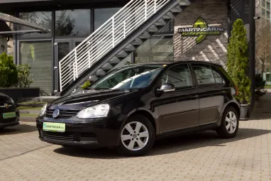 VOLKSWAGEN GOLF V 1.6 Trendline Sport Edition +Black Magic Metalic +Igényes állapot +Friss Vizsga +2X-s GARANCIA !!