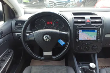 VOLKSWAGEN GOLF V 1.6 Trendline Sport Edition +Black Magic Metalic +Igényes állapot +Friss Vizsga +2X-s GARANCIA !!