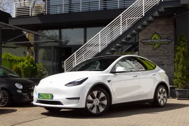 TESLA MODEL Y Long Range AWD (Automata) AMD Ryzen +Full FSD +Sérülésmentes +Teljes Gyári GARANCIA !!