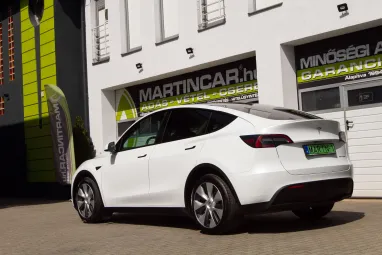 TESLA MODEL Y Long Range AWD (Automata) AMD Ryzen +Full FSD +Sérülésmentes +Teljes Gyári GARANCIA !!