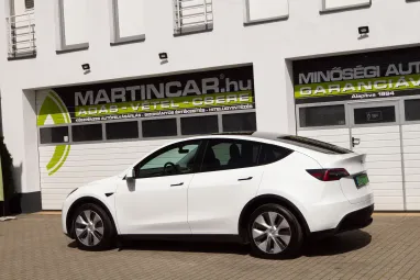 TESLA MODEL Y Long Range AWD (Automata) AMD Ryzen +Full FSD +Sérülésmentes +Teljes Gyári GARANCIA !!