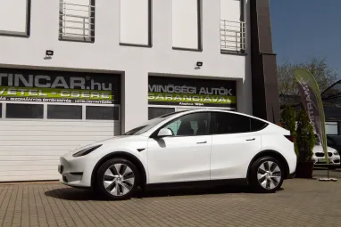 TESLA MODEL Y Long Range AWD (Automata) AMD Ryzen +Full FSD +Sérülésmentes +Teljes Gyári GARANCIA !!